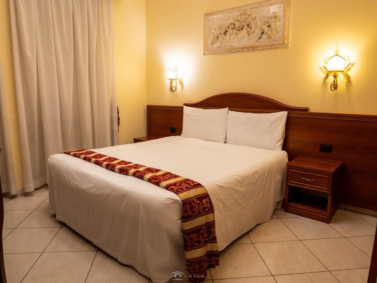 Alla Basilica Rooms Rome Exterior photo