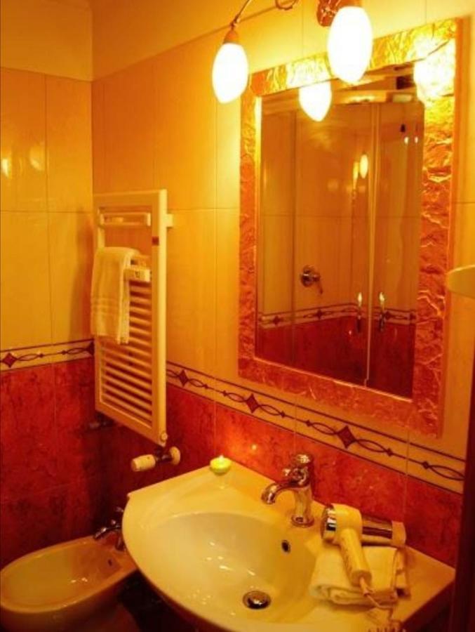 Alla Basilica Rooms Rome Exterior photo